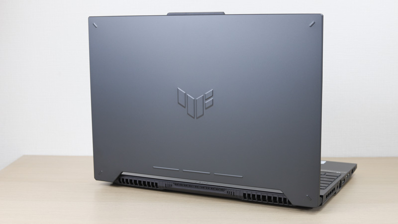 ASUS TUF Gaming 15(2023) 背面