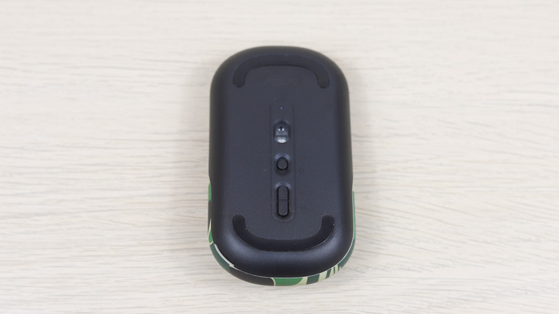 ASUS Vivobook S 15 OLED BAPE Edition 付属のマウス 背面