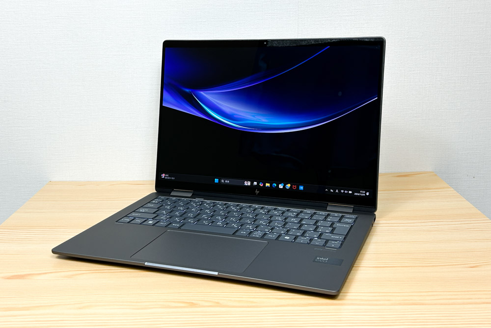 HP Envy x360 14-fc 右斜め前から