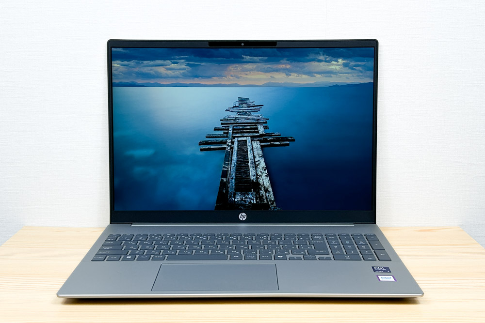 HP Pavilion 16-af（インテル）画面比16対10で大画面ディスプレイ