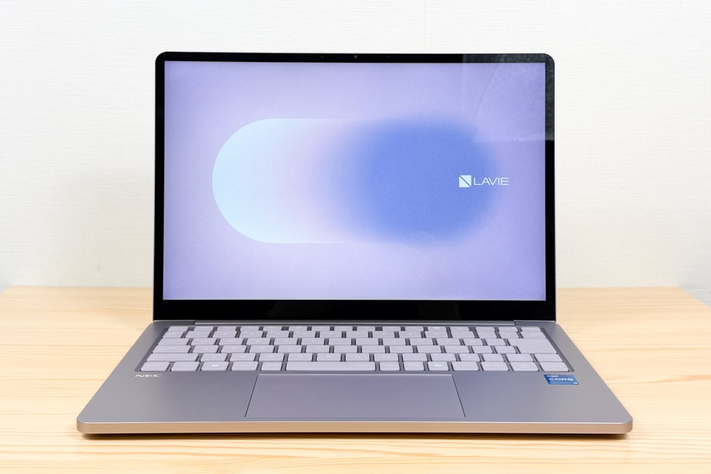 NEC Lavie SOL 2025年秋冬モデル 正面