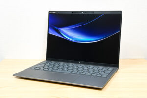 HP EliteBook 635 Aero G11 右斜め前から