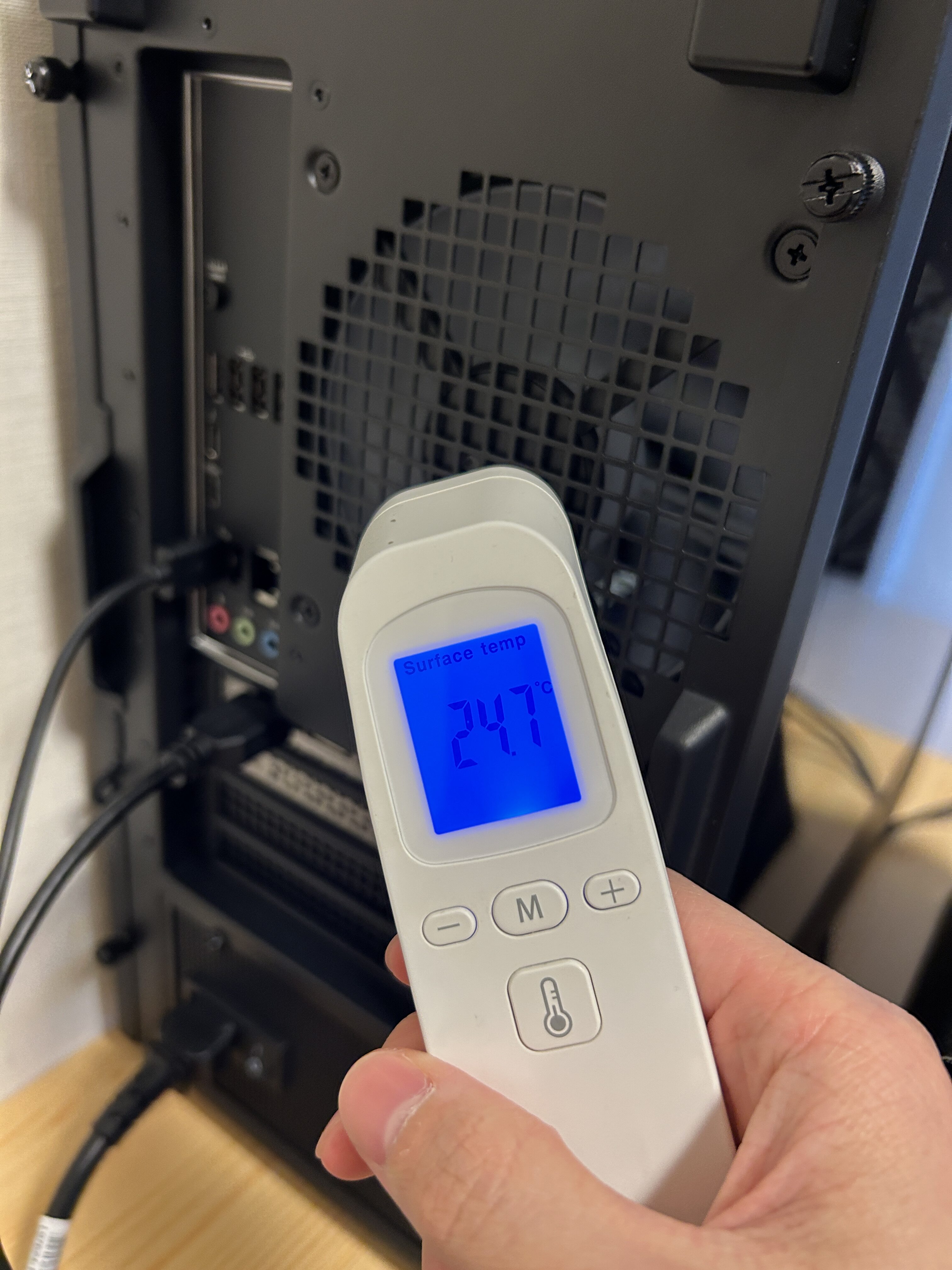 OMEN 35Lインテル Fire Strike計測時の背面の温度