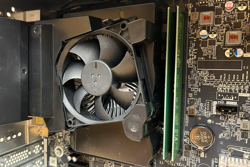 HP OmniDesk（AMD） メモリスロット