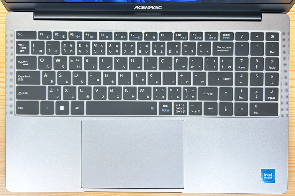 ACEMAGIC AX15 日本語キーボードカバーを置いた状態