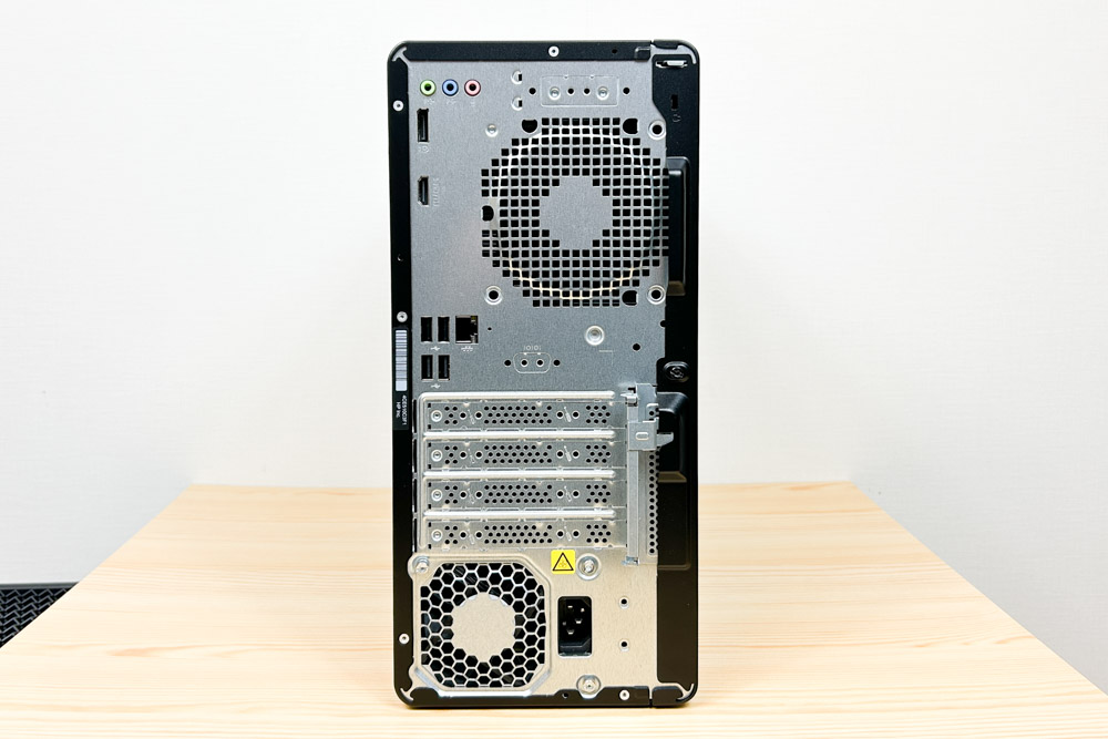 HP OmniDesk（AMD） 背面