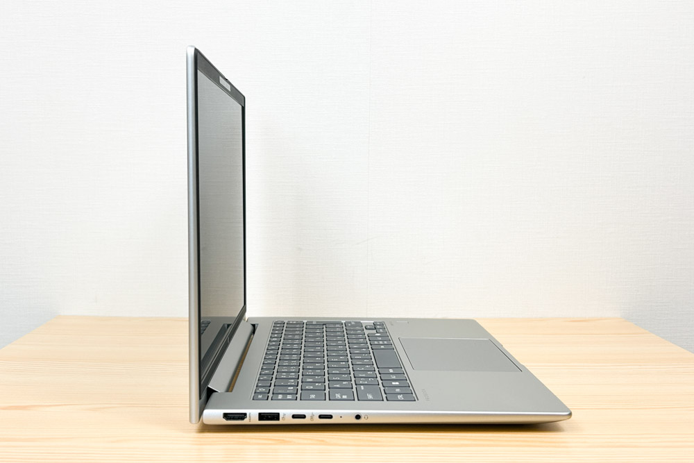 HP ProBook 445 G11 横から