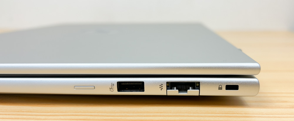 HP ProBook 445 G11 右側面インターフェイス