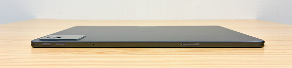 NEC Lavie Tab T11 2025年モデル　側面