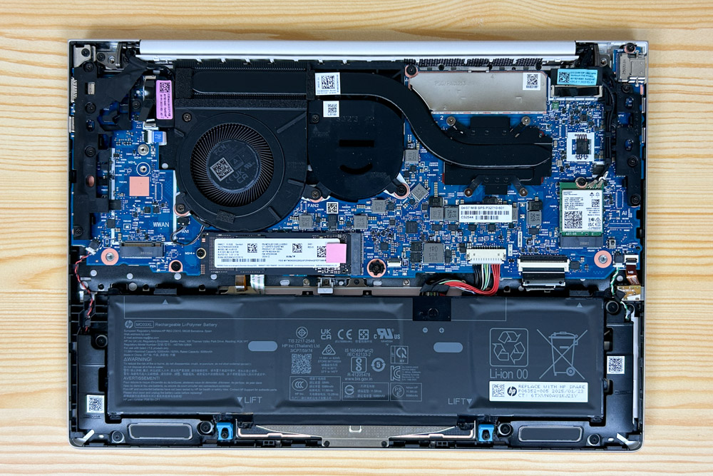 EliteBook 8 G1i 13 筐体内部