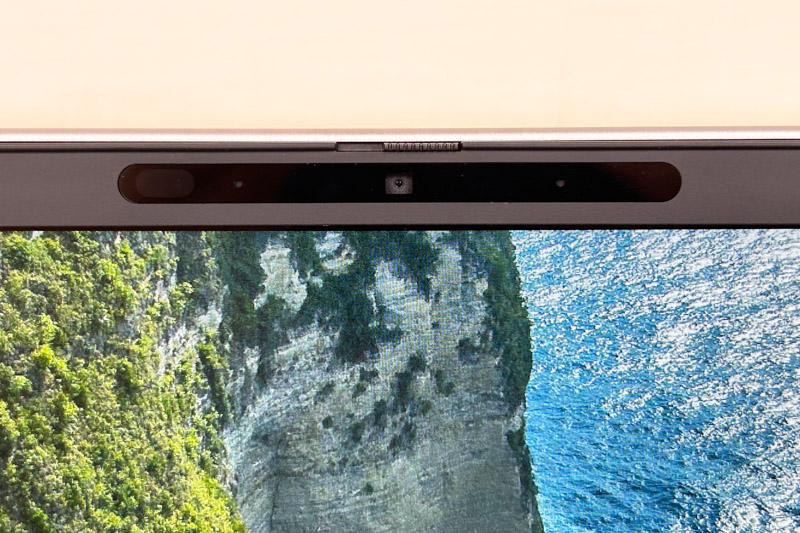 HP EliteBook 8 G1i 14 Webカメラ　プライバシーシャッターを閉じた状態
