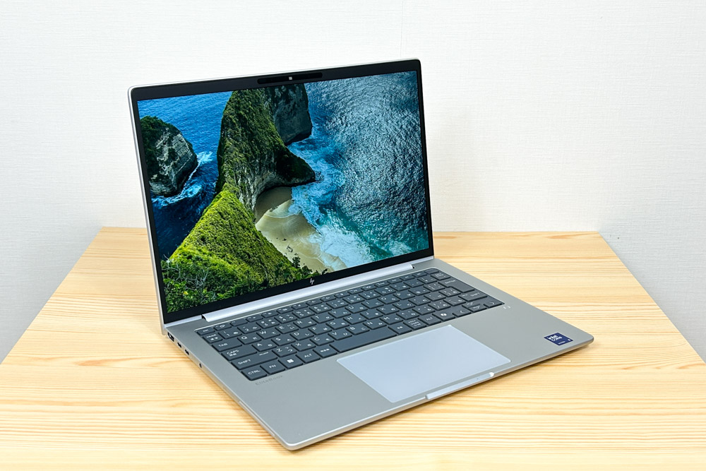 HP EliteBook 8 G1i 14 左斜め前から