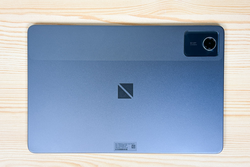 NEC Lavie Tab T11 2025年モデル　背面