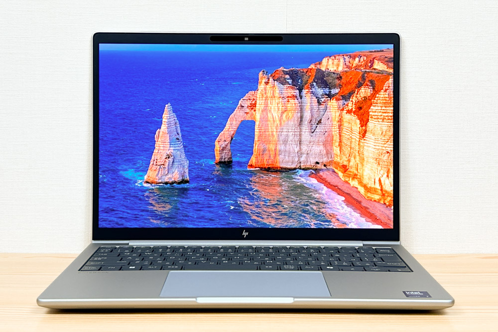 HP EliteBook 8 G1i 13 正面