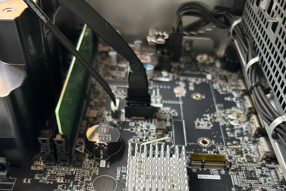 HP ProDesk 2 Tower G1a Desktop AI PC 筐体内部　メモリスロット