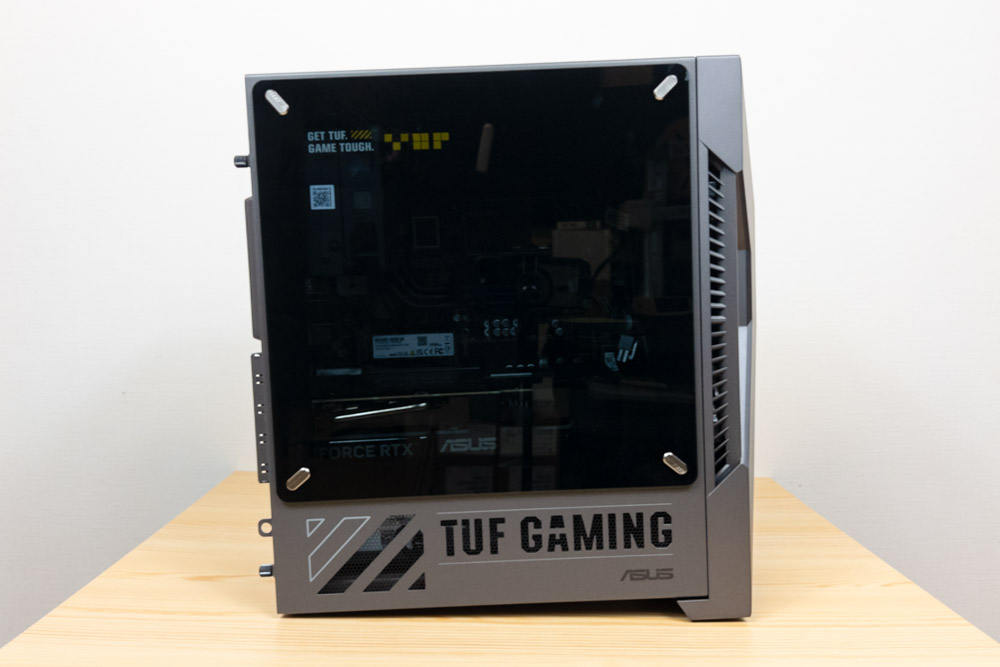 ASUS TUF Gaming T500 左側面
