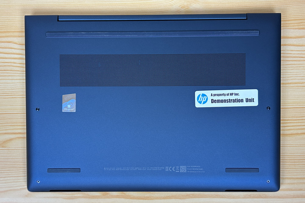 HP EliteBook X G1i 14 AI 底面