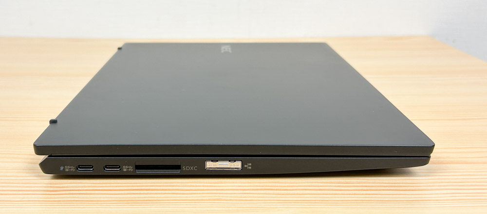 NEC VersaPro J UltraLite 側面