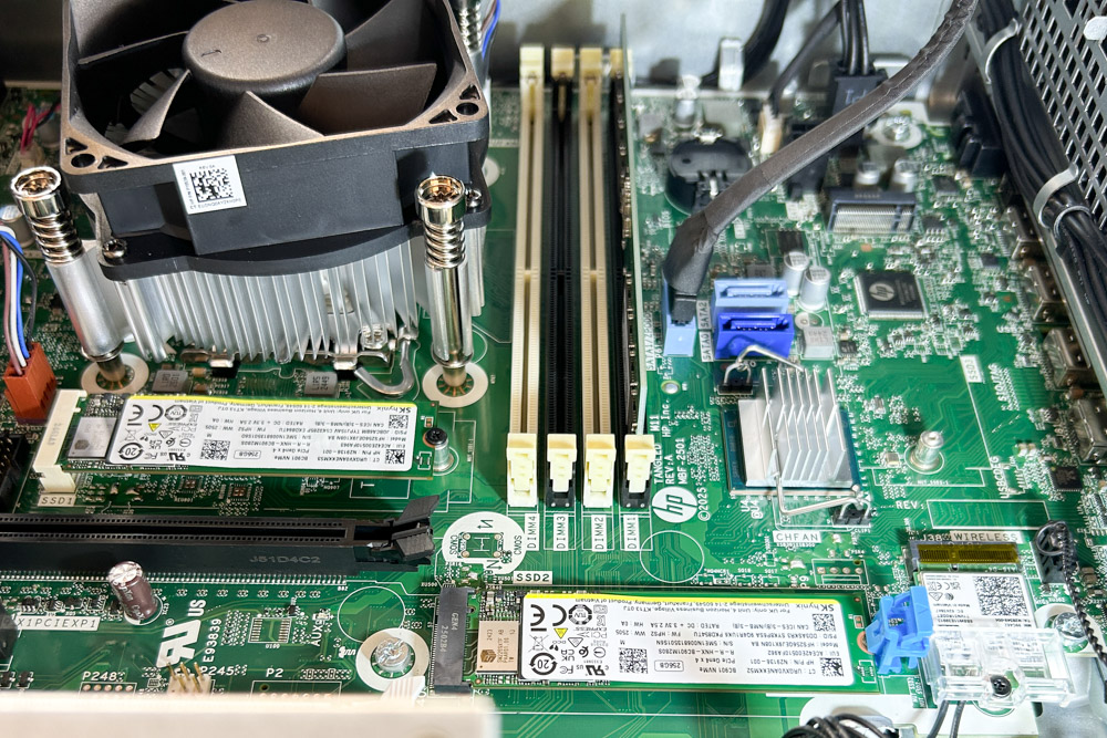HP EliteDesk 8 Tower G1i Desktop AI PC メモリスロット