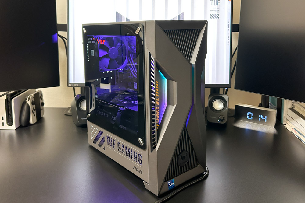 ASUS TUF Gaming T500 コンパクトな筐体