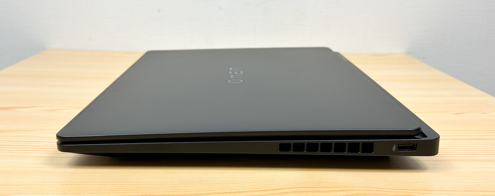 OMEN MAX 16 インテル 右側面
