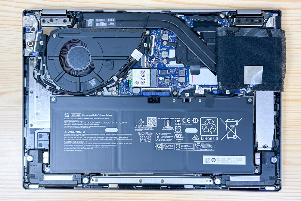 OmniBook X Flip 14-fk 筐体内部