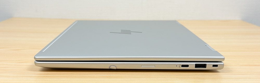 HP EliteBook 8 Flip G1i 13 右側面