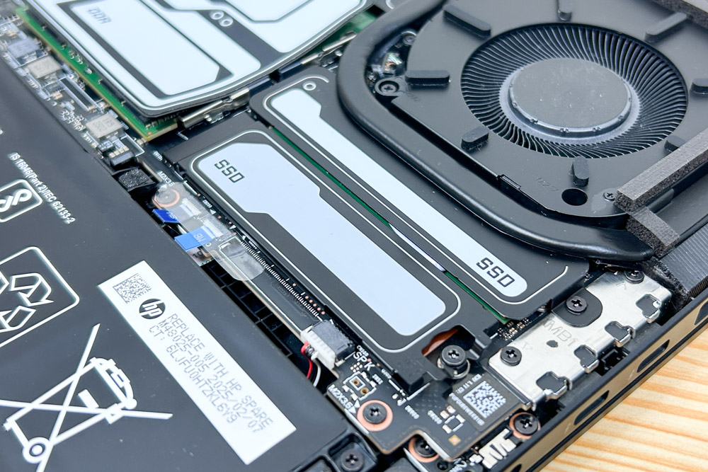 OMEN MAX 16 インテル M.2スロット