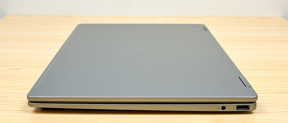 OmniBook X Flip 14-fk 右側面