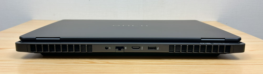 OMEN MAX 16 インテル 背面