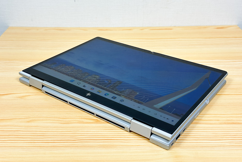 HP EliteBook 8 Flip G1i 13 タブレットモード