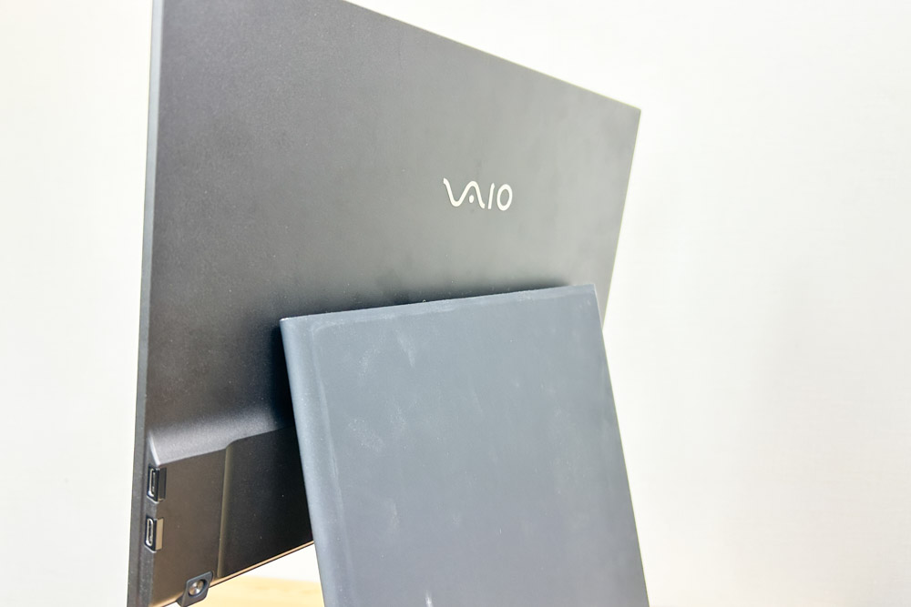 VAIO Visio+ 14 スタンドに設置方法