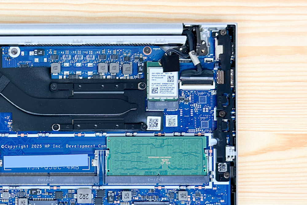 HP ProBook 4 G1iR 16 WWANスロット