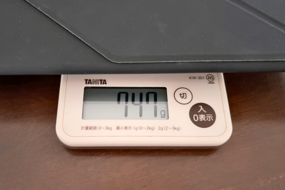 VAIO Visio+ 14のカバーと本体の重さ計測