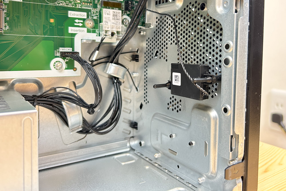 HP ProDesk 4 Tower G1i Desktop PC 筐体内部 3.5インチベイ