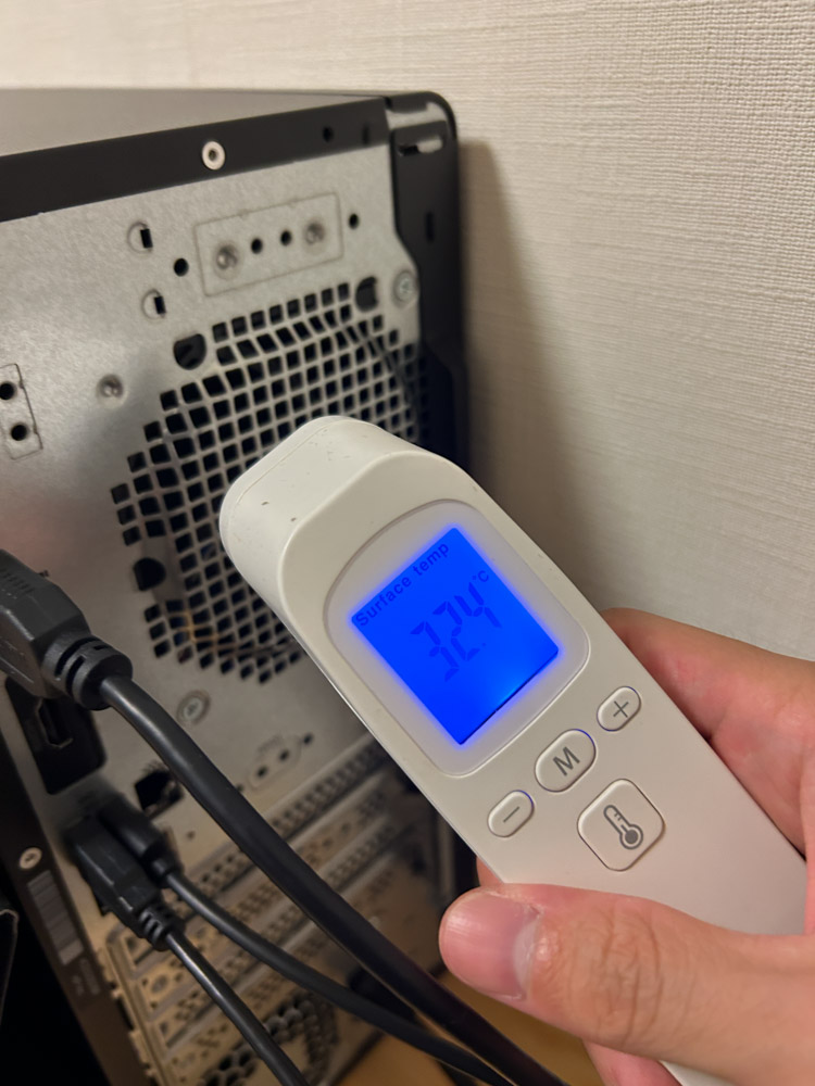 HP ProDesk 4 Tower G1i Desktop PC ベンチマーク計測時のPC背面温度