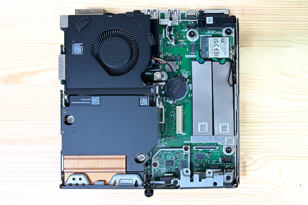 HP EliteDesk 8 Mini G1a Desktop Next Gen AI PC 筐体内部