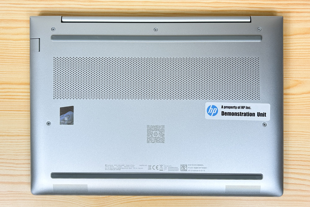 HP EliteBook 6 G1i 13 底面カバー
