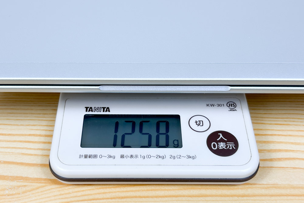 HP EliteBook 6 G1i 13 重さ計測