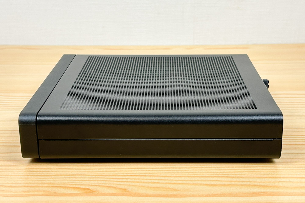 HP EliteDesk 8 Mini G1a Desktop Next Gen AI PC　右側面