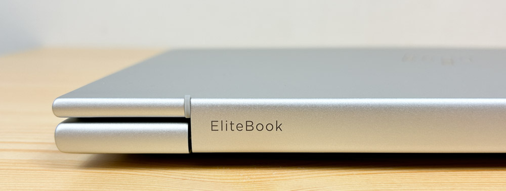 HP EliteBook 6 G1i 13 ヒンジのロゴ