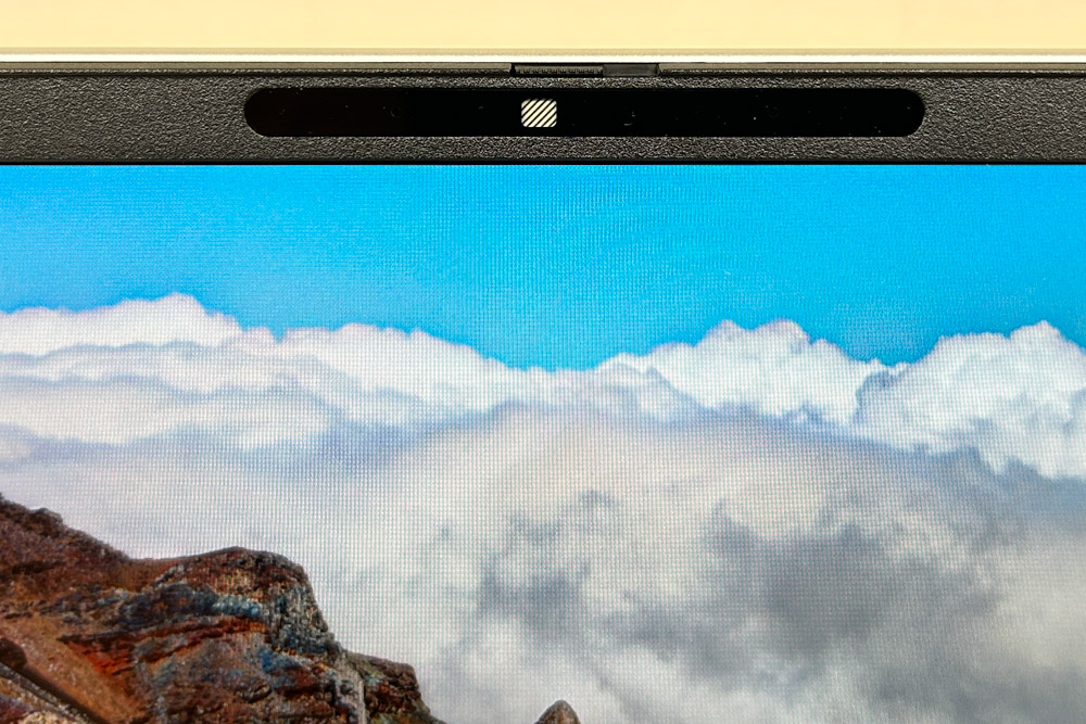 HP EliteBook 6 G1i 13 Webカメラ　プライバシーシャッターを閉じた状態