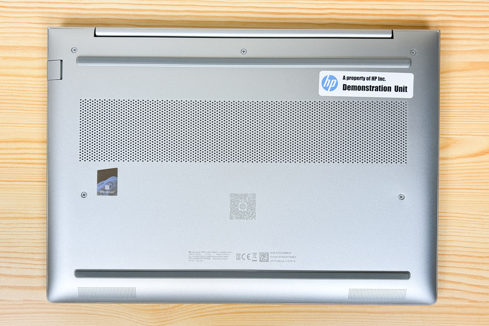 HP ProBook 4 G1iR 14 底面通気口