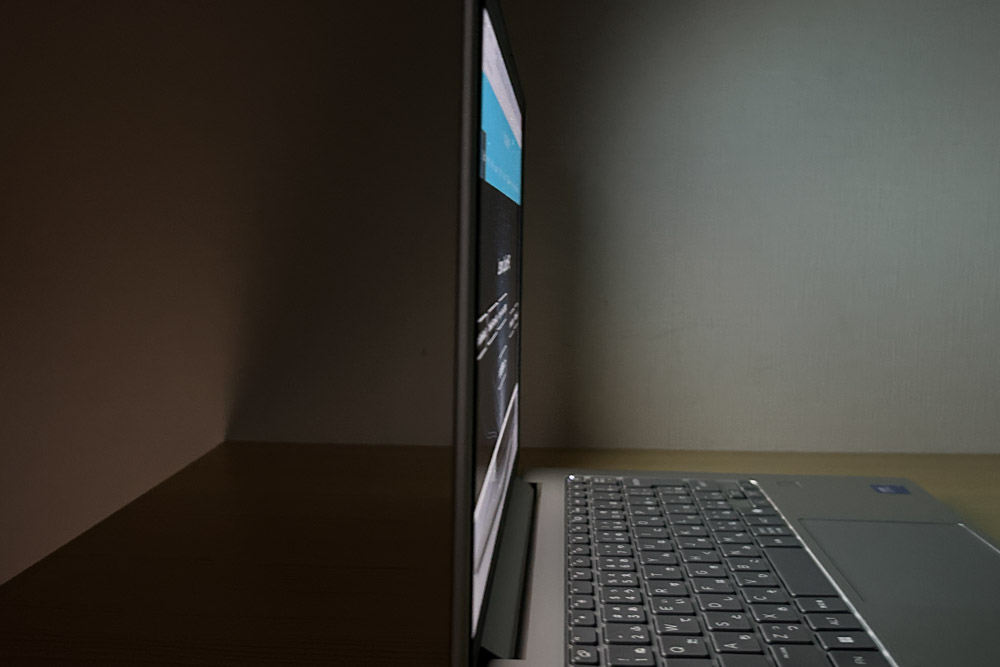 HP ProBook 4 G1iR 14 ディスプレイ視野角　真横から