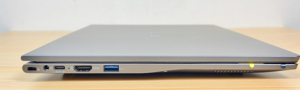 ACEMAGIC LX15Pro 左側面インターフェイス