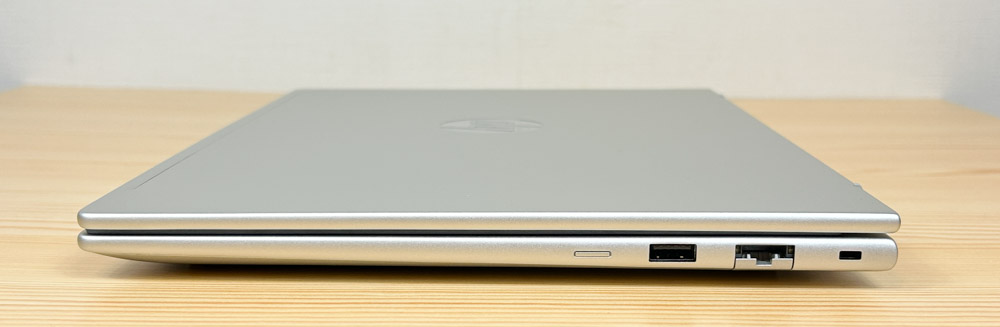 HP ProBook 4 G1iR 14 右側面インターフェイス