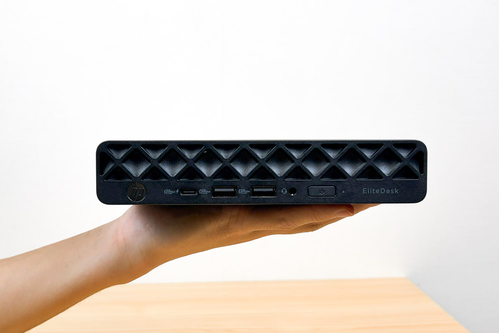 HP EliteDesk 8 Mini G1a Desktop PC 片手で持てる小型筐体