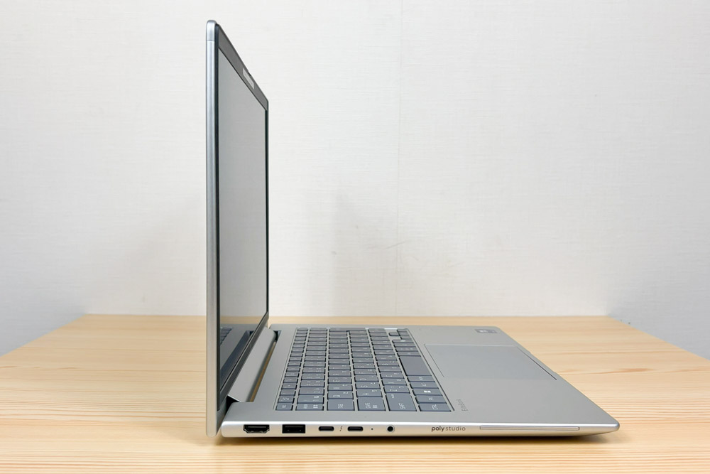 HP EliteBook 6 G1i 14 横から