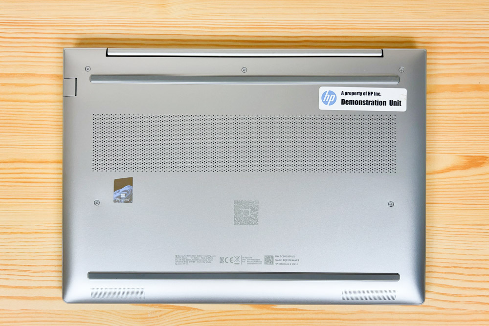 HP EliteBook 6 G1i 14 底面カバー