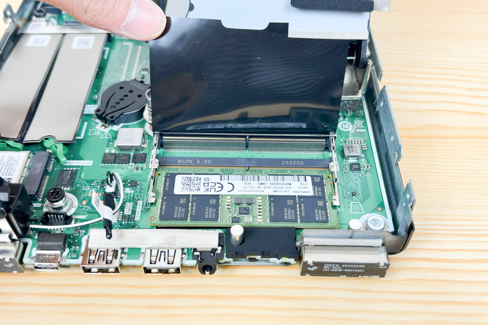 HP EliteDesk 8 Mini G1a Desktop PC メモリスロット (2)